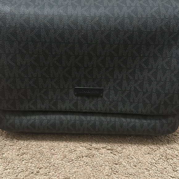 Michael Kors laptop bag briefcase NWOT - Picture 3 of 10